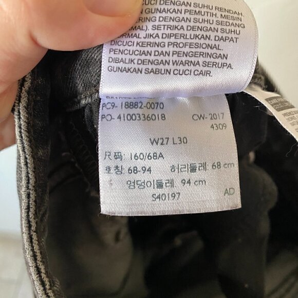 Levi’s 721 High Rise Skinny Distressed Split Knee Black Washed Jeans Size 27 - Picture 10 of 11